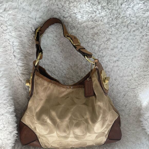 Coach Monogram khaki canvas shoulder bag tan leather trim gold tone hardwares - Picture 6 of 13